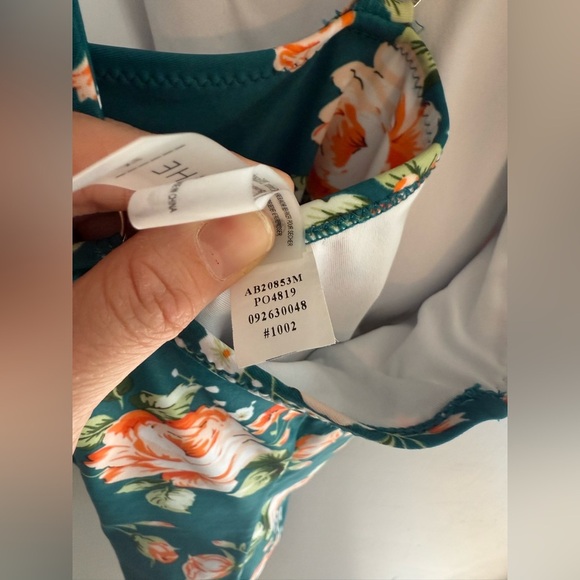 Cupshe Womens One Piece Swimsuit SZ XL Green Floral Scalloped Criss Cross Back - Picture 7 of 12